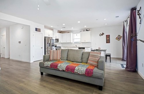 Copperopolis House | Stunning and better than home!
