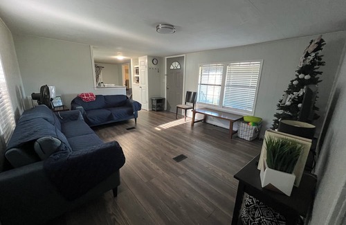 Pledger House | Budget-Friendly Privacy Home Newly Renovated