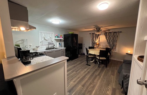 Pledger House | Budget-Friendly Privacy Home Newly Renovated