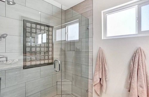 Aliso Viejo Condo | Your Summer Retreat near Laguna Beach Sun & Fun rolled in One🚴‍♀️🏌️‍♂️🏊‍♂️🏄