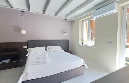 Nago-Torbole House | ES Room 2