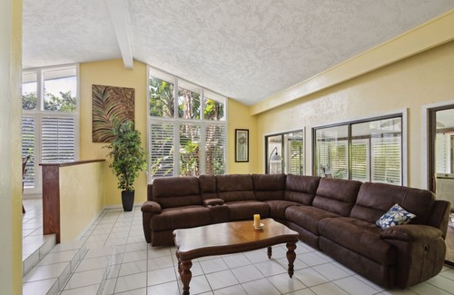 Haines City House | NEW LISTING! 2BDRM Canterbury Oasis by RedAwning