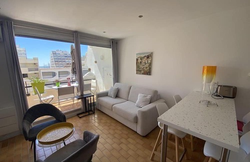 La Grande-Motte Apartment | Joli 3 Couchages, Cocooning, Clim, Wifi, Terrace, Port /Beach at 50 m.