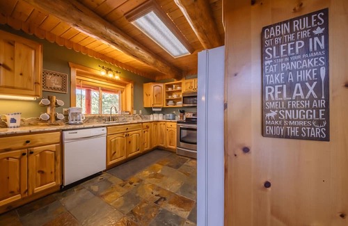 Rexford Cabin | Maggie’s Cabin – Secluded 3 BDR, w/optional boat rental