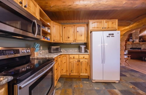 Rexford Cabin | Maggie’s Cabin – Secluded 3 BDR, w/optional boat rental