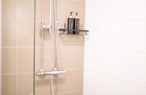 Hameenkyla Apartment | modern studio near the airport, easy to go to city center.