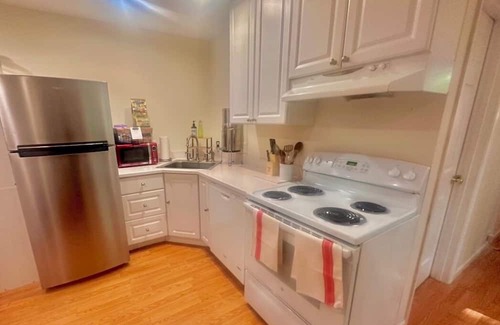 Hillsborough Apartment | Woodland Haven only five minutes from historic downtown Hillsborough!