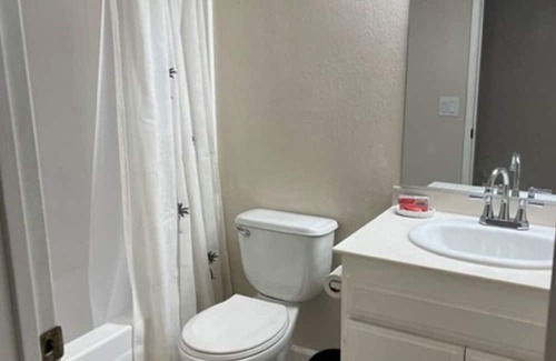 Camarillo House | Comfortable 2-bedroom house with dedicated office space in serene Camarillo