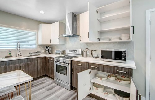 Los Angeles House | Luxe Urban Vista - LA