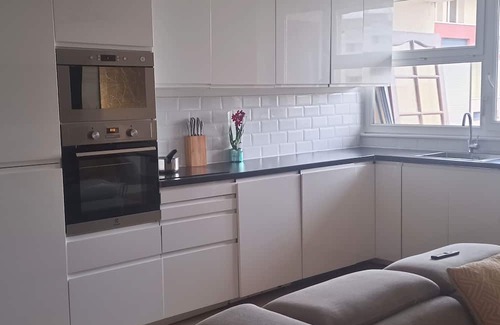 Villeneuve-la-Garenne Apartment | Detailed description of the accommodation: from the tramway 5 minutes from st Denis station