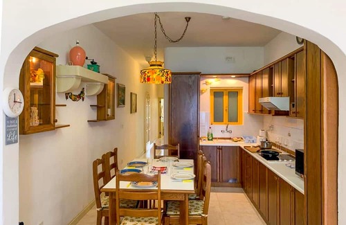 Marsalforn Villa | Sea and sun views 2bd Apt Marsalforn Gozo