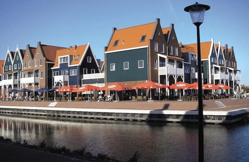 Volendam Apartment | Nice Hotel Room Only 1 km From Volendam Centre