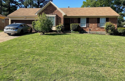 Raleigh House | Cozy 3-bedroom house in Memphis with WiFi