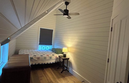 Thousand Island Park Cottage | Renovated 3-Bedroom cottage in Thousand Island Park - a Cozy Weekend Getaway