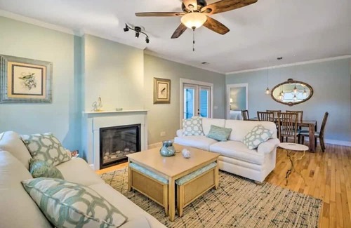 Southport Cottage | Charming 3-bedroom cottage with Hot Tub in lovely Southport!