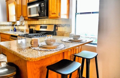 Fort Smith House | Two Living Rooms,Huge Backyard, Waterpark