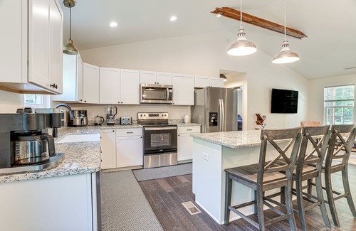 Livingston House | Spacious Home w/Gazebo < 3 Mi to Lake Anna!
