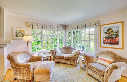Sunset Park House | Vibrant Home w/ Patio - Near Santa Monica Pier!
