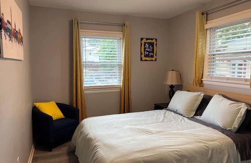 Walker Mill House | Spacious 5-bedroom house with driveway & backyard near DC and JB Andrews