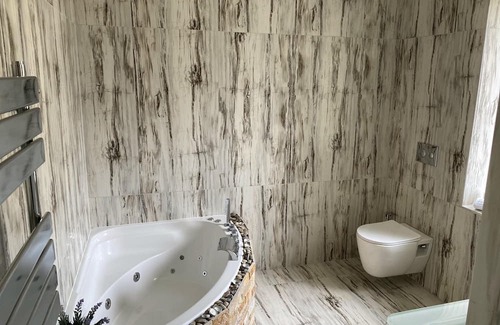 Port Talbot House | Seaside Retreat at Port Talbot