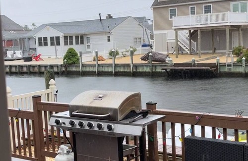 Osbornsville House | Excellent Home by the Bay
