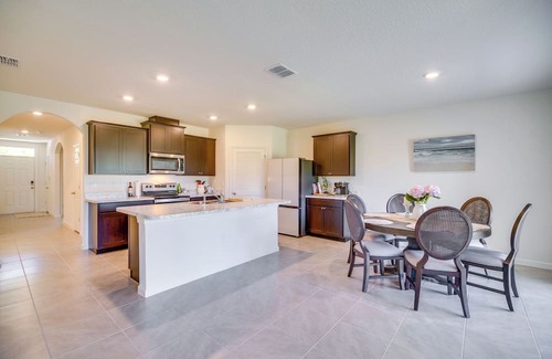 Sebastian House | Pet-Friendly Sebastian Retreat: 7 Mi to Beach!