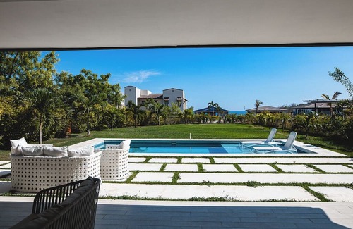 Panama Oeste Province Apartment | Condo with 3 bdr + 3 bthr 🏣near Marina 🚤 / Beach club access 🏖️🌊