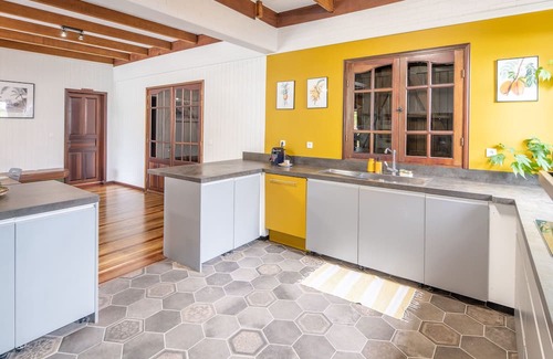 Les Avirons Cottage | Gite Les Avirons, 5 bedrooms, 10 persons