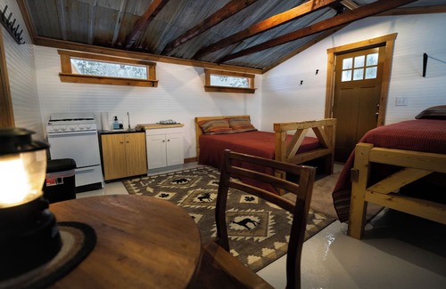 Trapper Creek House | Denali View Primitive Cabin-HCRL