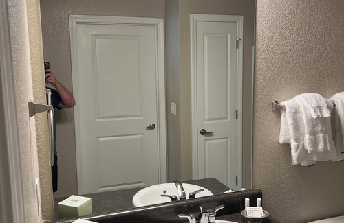 Buechel Apartment | Louisville 1 bedroom fully furnished apartment!