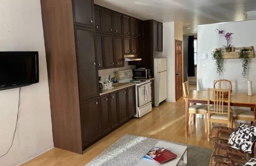 De Lorimier Apartment | Charming Apartment in Plateau