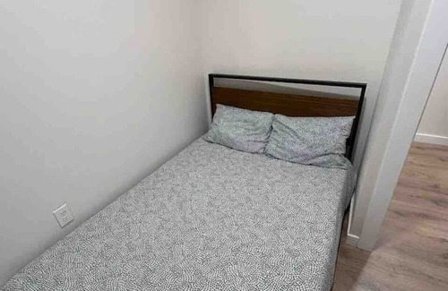 De Lorimier Apartment | Updated 2 Bedroom Apartment in Plateau