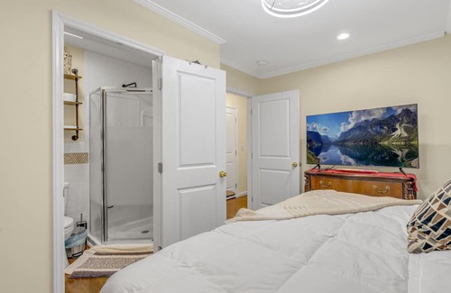 Drayton House | 3 bedroom 2:5 bath whole house and backyard Spartanburg, SC close to downtown