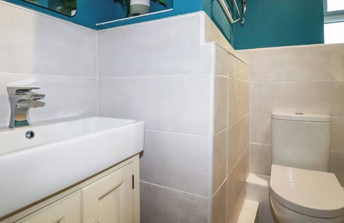 Fivelanes Cottage | ALWAYS, pet friendly, character holiday cottage in Five Lanes