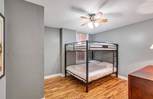 Southwest Garden House | Historic First Floor Tower Grove Unit with 4 queen beds STL 1W
