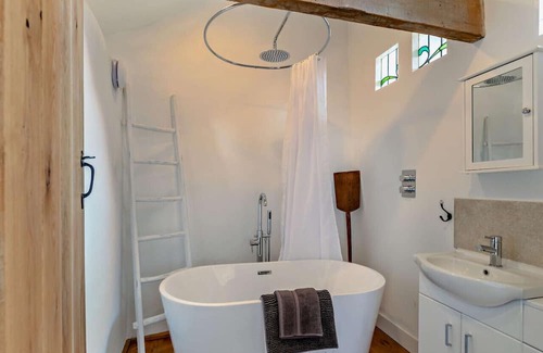 Exbourne House | Town Living Farm - Threshing Barn
