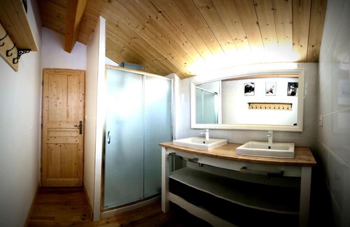 Ignaux Villa | Gîte Family House Ignaux 14 Personnes, 3 Stations de ski à Proximité
