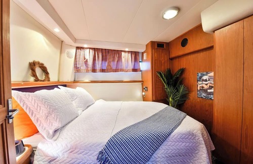 Manteo Boat Rental | Slipped Inn -Yacht/Pool/Gym/ Bar/Prime Location