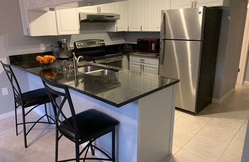 Tanglewood House | Quiet 3 BR townhome near downtown St.Pete and beaches. Loaded with Amenities.