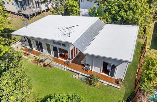 Point Lookout House | Straddie Glasshouse by Discover Stradbroke