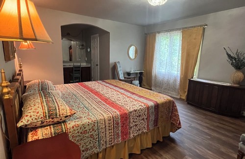 Cedar Rock House | Located inside a private and quite Golf Community close to popular attractions