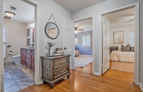 Northeast Dallas House | East Dallas Oasis - Hot Tub!