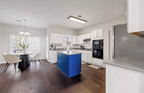 Cumming House | Stunning 4B House 2 min to Green Harvest/Shops #41937