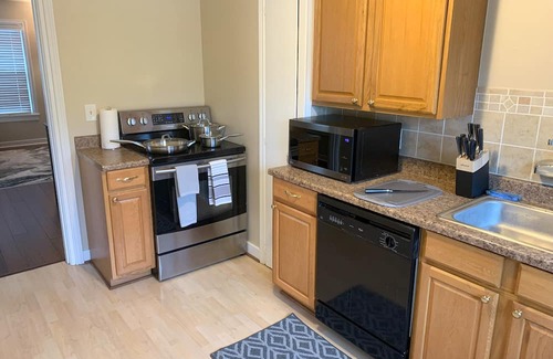 North Bend Apartment | Modern 1 br over Downtown - Walkable - Fast WiFi