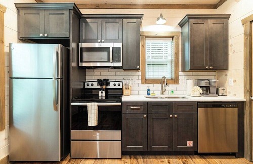 Pigeon Forge Cabin | 5 Minutes From Dollywood/In DwTn Pigeon Forge