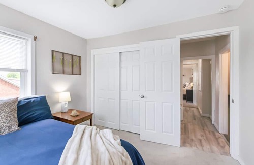 Ephrata House | 7 bedrooms, 2 kitchens, & furnished patio!