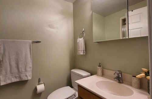 Taylorsville House | Lovely 3 bedrooms rental unit at SLC valley center