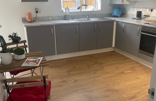 Walsall House | New Large House with Garden in Walsall