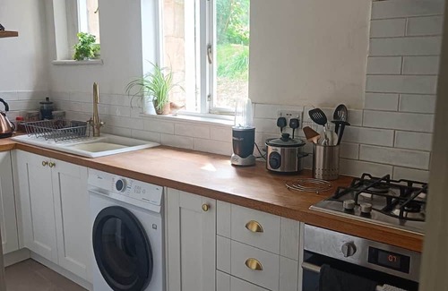 Addiscombe Apartment | 1 Bed APT | Croydon | Weekly Stays | Free Parking