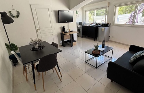 Carry-le-Rouet Apartment | Jolie T2 Proche des Plages et du Port de Carry le Rouet